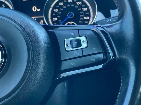 Used 2016 Volkswagen Golf R 4-Door image 18