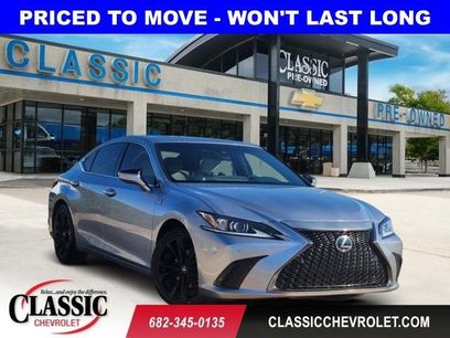 Used 2022 Lexus ES 350 F Sport w/ Accessory Package 2