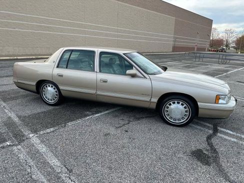 Used 1998 Cadillac De Ville image 31