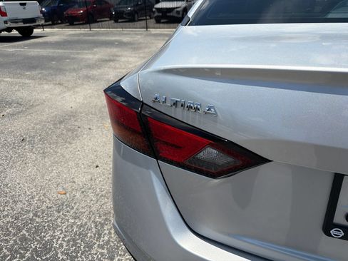 Used 2020 Nissan Altima 2.5 SR w/ Premium Package FWD image 41