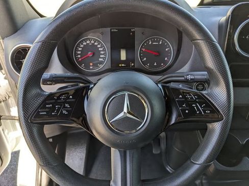 Used 2025 Mercedes-Benz Sprinter 2500 image 27