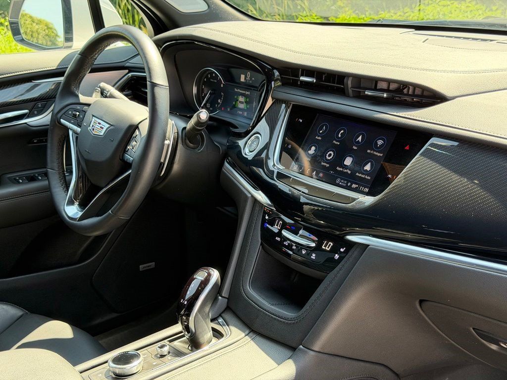Certified 2024 Cadillac XT6 Sport w/ LPO, Floor Liner Package AWD/4WD image 20