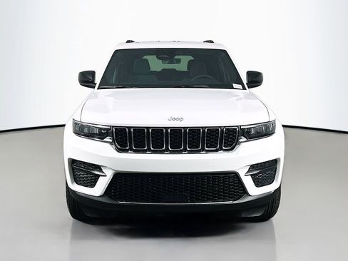 New 2026 Jeep Grand Cherokee Laredo X AWD/4WD image 2