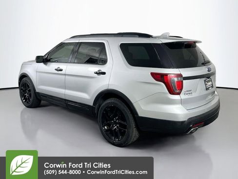 Used 2016 Ford Explorer Sport image 11