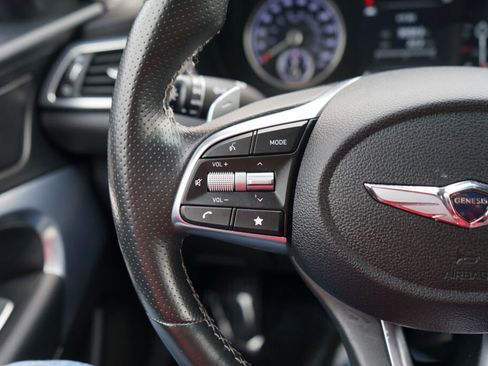 Used 2022 Genesis G70 2.0T image 25