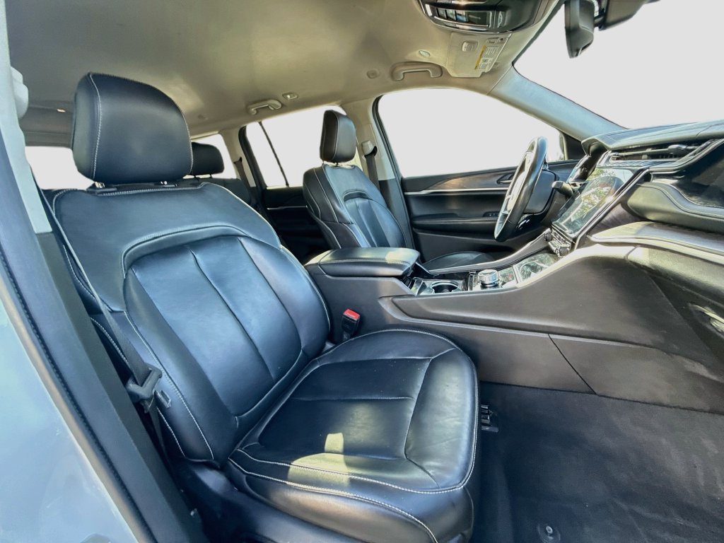 Used 2022 Jeep Grand Cherokee Limited RWD image 34