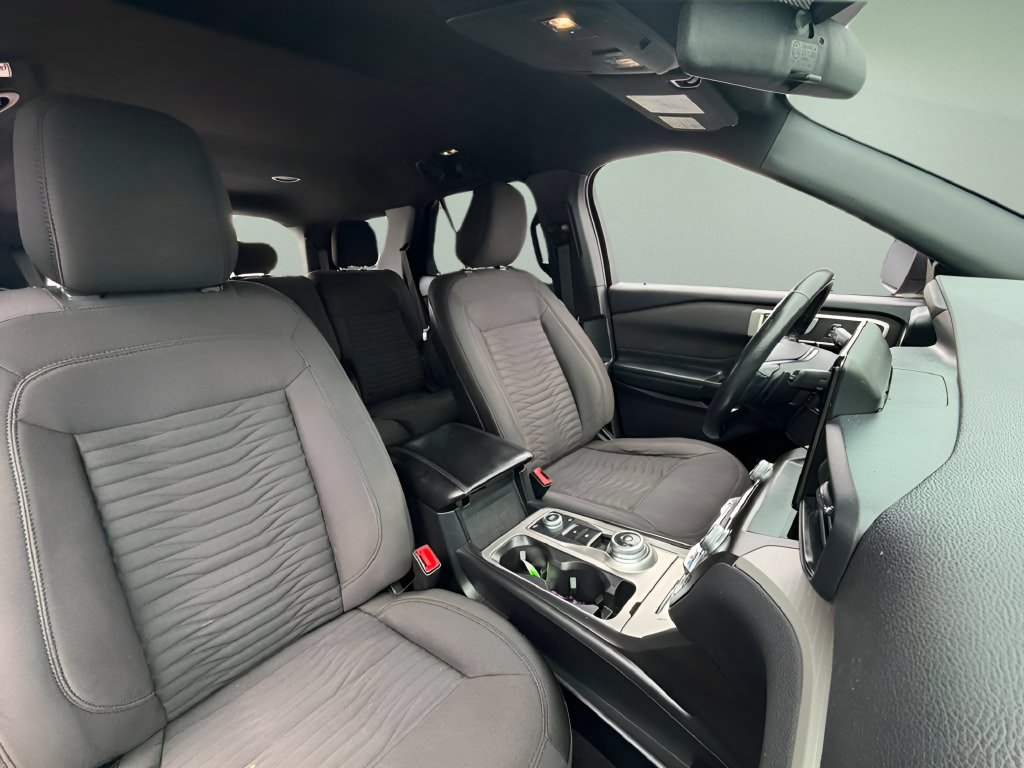 Used 2020 Ford Explorer XLT w/ Comfort Package AWD/4WD image 19