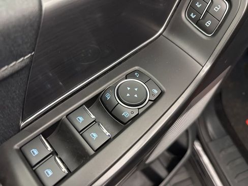 Used 2024 Ford F150 Lariat AWD/4WD image 23