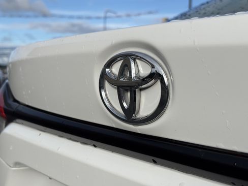 Used 2023 Toyota Corolla LE FWD image 10