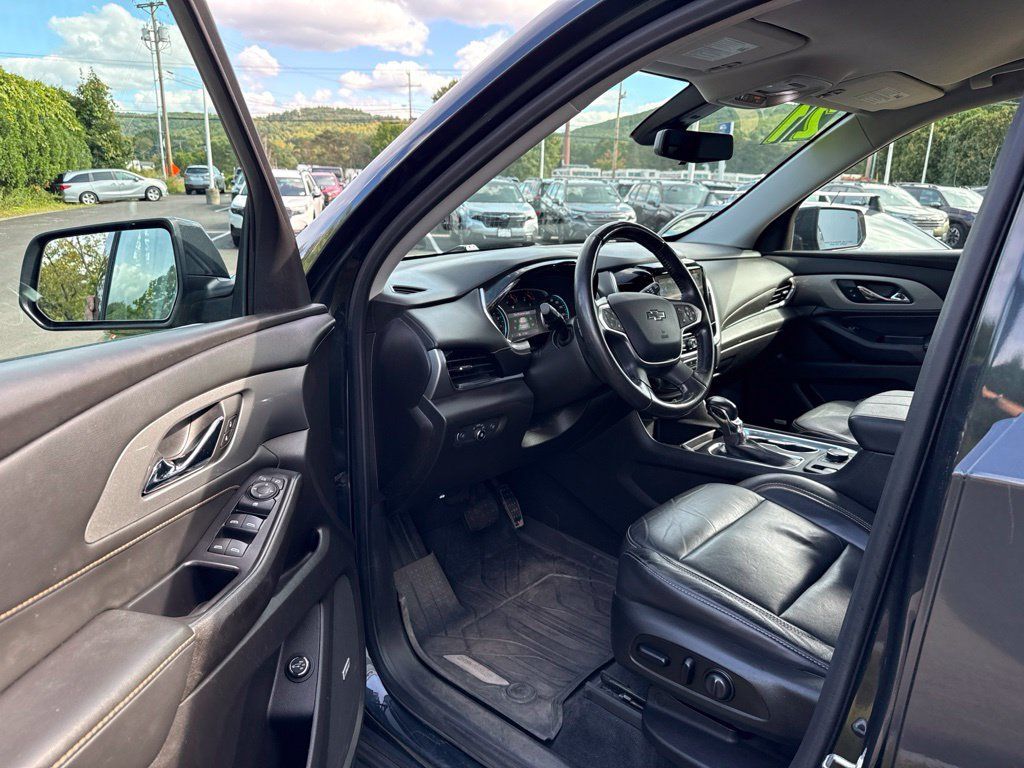 Used 2021 Chevrolet Traverse RS AWD/4WD image 21