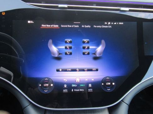 Used 2023 Mercedes-Benz EQS 580 4MATIC image 48