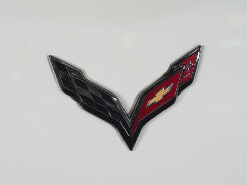 Used 2017 Chevrolet Corvette Z06 w/ Chrome Badge Package RWD image 21