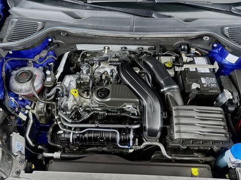 Used 2023 Volkswagen Taos SEL image 34