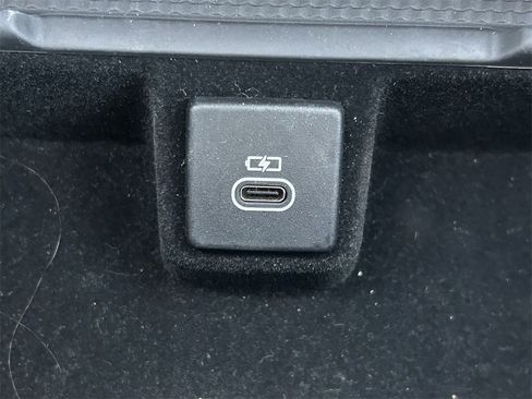 Used 2023 Land Rover Range Rover SE image 34