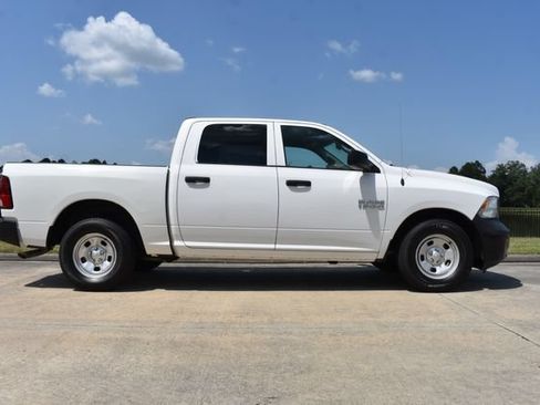 Used 2017 RAM 1500 Tradesman RWD image 3