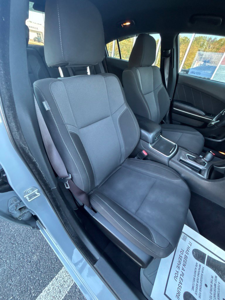 Used 2022 Dodge Charger SXT AWD/4WD image 14
