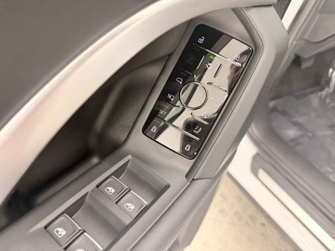 Certified 2025 Audi Q5 Premium w/ Convenience Package AWD/4WD image 11