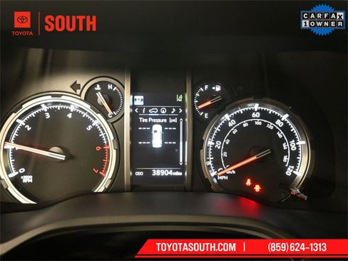 Used 2023 Toyota 4Runner TRD Off-Road Premium image 16