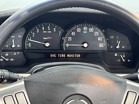 Used 2006 Cadillac XLR V RWD image 12
