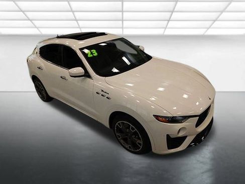 Used 2023 Maserati Levante Modena image 2