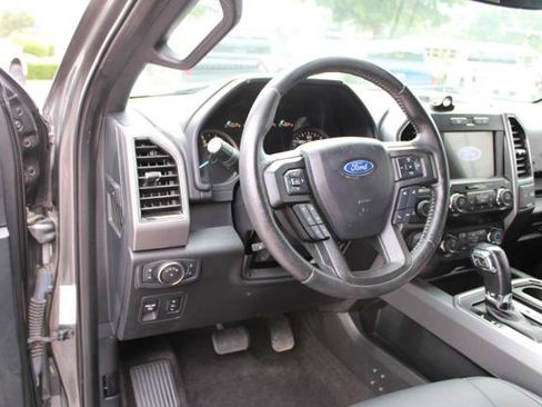Used 2019 Ford F150 XLT w/ Equipment Group 302A Luxury AWD/4WD image 17