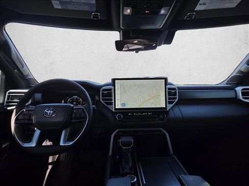 Used 2025 Toyota Sequoia Platinum image 18