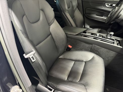 Used 2023 Volvo XC60 B5 Core w/ Climate Package AWD/4WD image 50