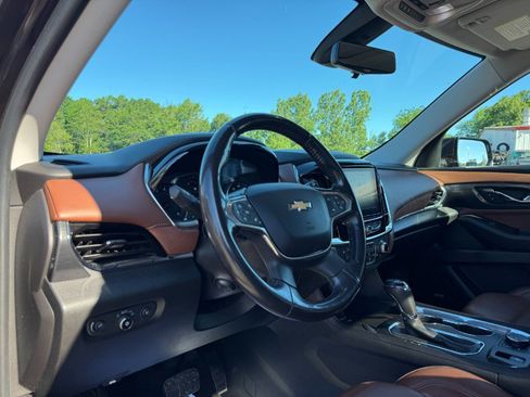 Used 2018 Chevrolet Traverse High Country AWD/4WD image 14