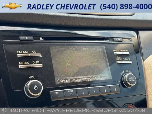 Used 2014 Nissan Rogue S FWD image 9