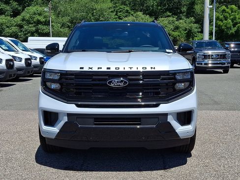 New 2026 Ford Expedition Max Platinum w/ Stealth Performance Package AWD/4WD image 2