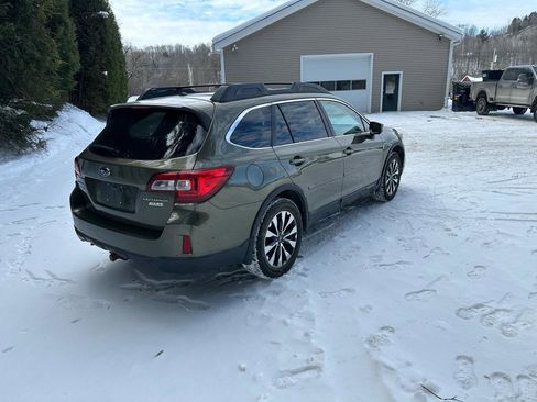 Used 2015 Subaru Outback 2.5i Limited image 4
