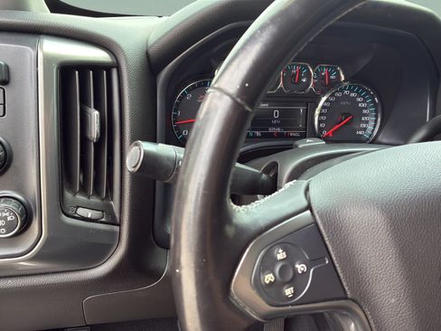 Used 2018 Chevrolet Silverado 1500 LT w/ Texas Edition AWD/4WD image 17