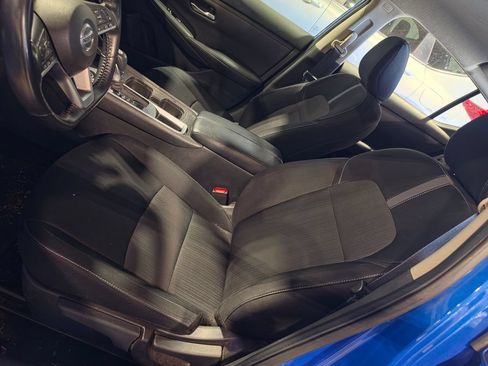 Used 2022 Nissan Sentra SV w/ Trunk Package FWD image 6