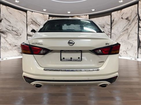Used 2021 Nissan Altima 2.5 SV w/ SV Premium Package image 9
