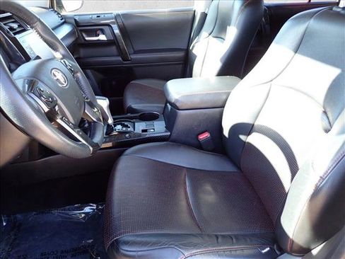 Used 2022 Toyota 4Runner TRD Off-Road image 13