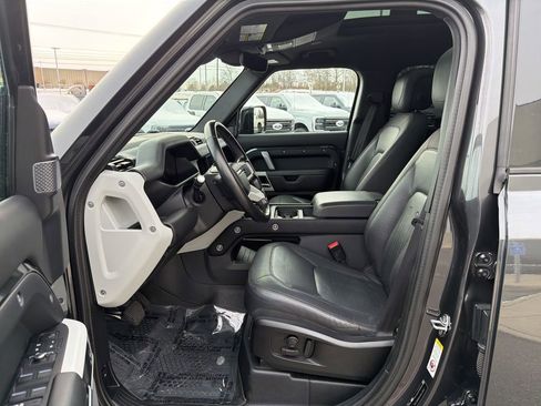 Used 2022 Land Rover Defender 110 X-Dynamic HSE image 11