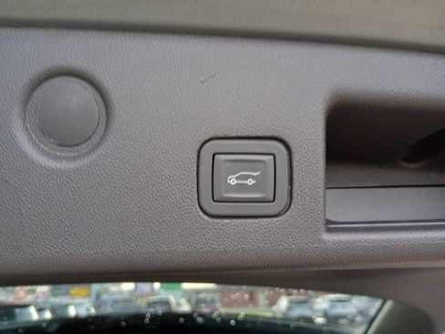 Used 2024 Chevrolet Equinox RS FWD image 27