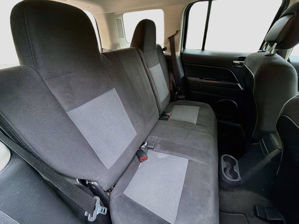 Used 2016 Jeep Patriot Sport w/ Power Value Group FWD image 24