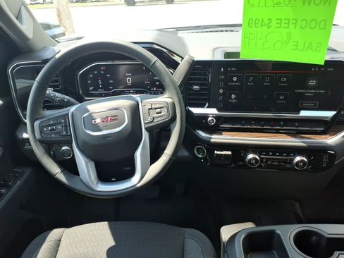 Used 2025 GMC Sierra 2500 SLE w/ SLE Value Package; AWD/4WD image 9