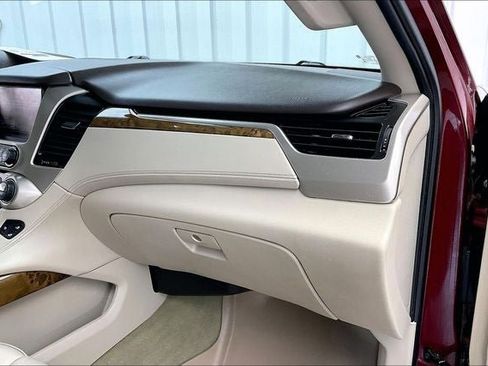 Used 2016 GMC Yukon XL Denali w/ Open Road Package AWD/4WD image 18