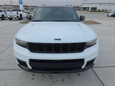 New 2025 Jeep Grand Cherokee L Limited w/ Trailer Tow Package AWD/4WD image 2