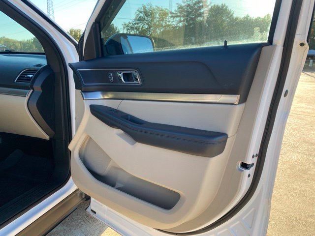 Used 2019 Ford Explorer XLT w/ Equipment Group 202A FWD image 10