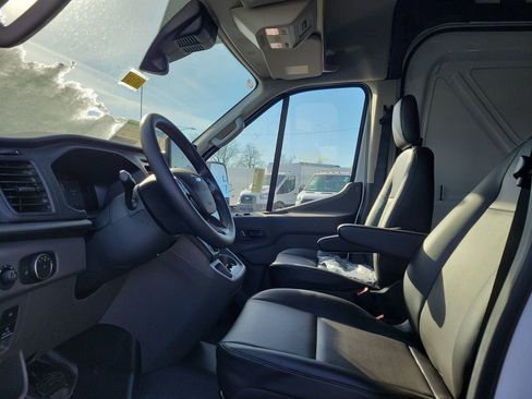 New 2026 Ford Transit 250 148 Medium Roof image 17