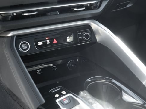 Certified 2025 Audi Q5 Premium w/ Premium Plus AWD/4WD image 14