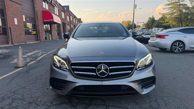 Used 2018 Mercedes-Benz E 300 image 2