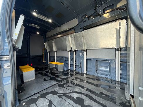 Used 2019 Ford Transit 250 148 High Roof Extended RWD image 5