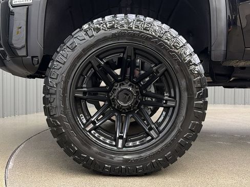 Used 2026 GMC Sierra 2500 AT4 AWD/4WD image 9