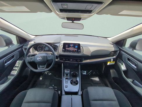 Certified 2026 Nissan Rogue SV FWD image 22