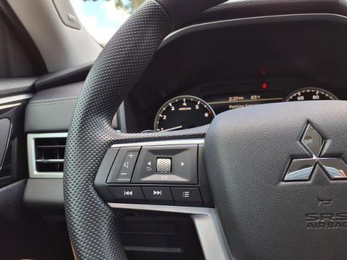 New 2026 Mitsubishi Outlander ES FWD image 19