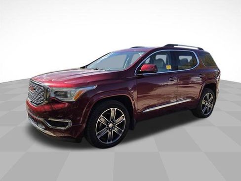 Used 2017 GMC Acadia Denali w/ Technology Package image 4